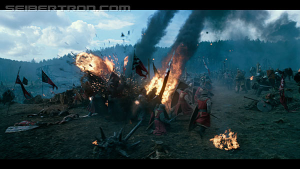last-knight-trailer-170412-0711.jpg