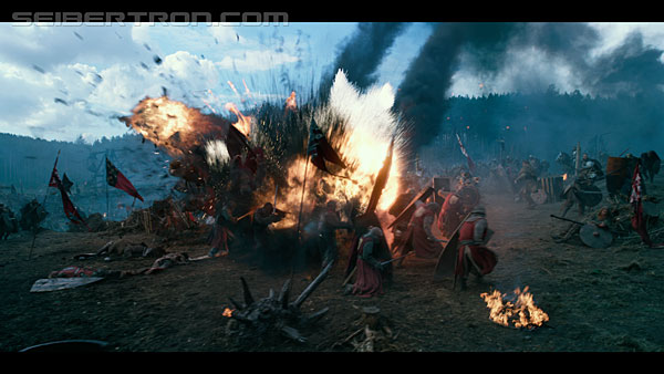 last-knight-trailer-170412-0713.jpg