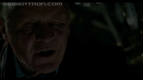 last-knight-trailer-170412-0729.jpg