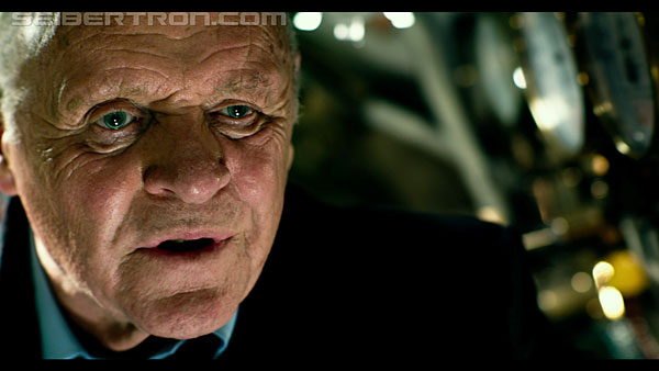 last-knight-trailer-170412-0737.jpg