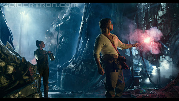 last-knight-trailer-170412-0747.jpg