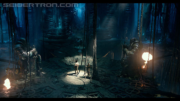 last-knight-trailer-170412-0758.jpg