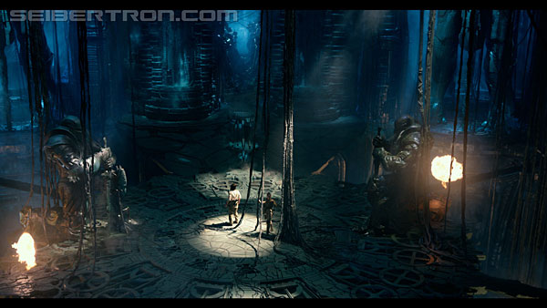 last-knight-trailer-170412-0759.jpg