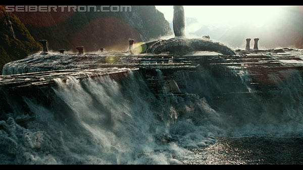last-knight-trailer-170412-0789.jpg