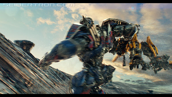 last-knight-trailer-170412-0797.jpg