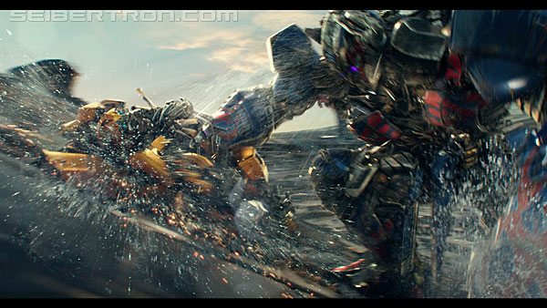 last-knight-trailer-170412-0806.jpg