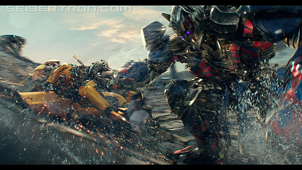 last-knight-trailer-170412-0807.jpg