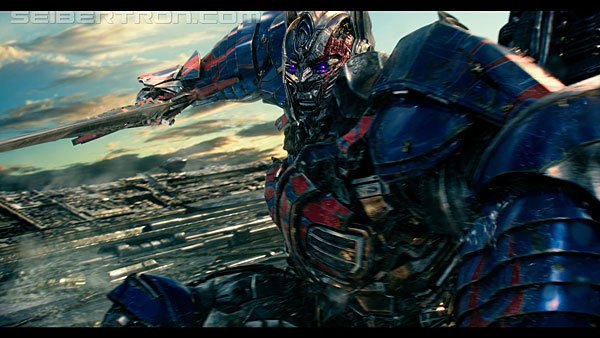 last-knight-trailer-170412-0825.jpg