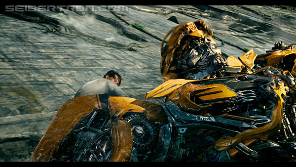 last-knight-trailer-170412-0829.jpg