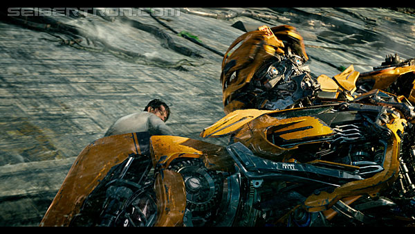 last-knight-trailer-170412-0830.jpg