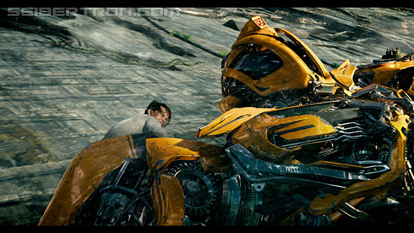 last-knight-trailer-170412-0831.jpg