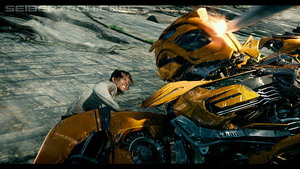 last-knight-trailer-170412-0835.jpg