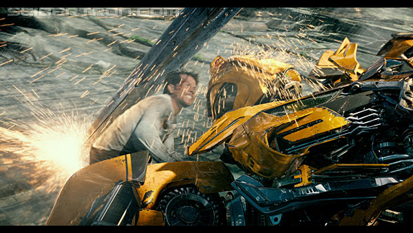 last-knight-trailer-170412-0840.jpg