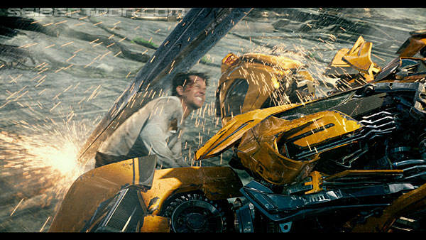 last-knight-trailer-170412-0841.jpg