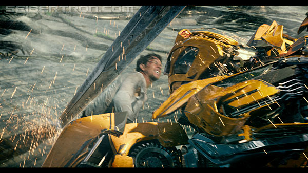 last-knight-trailer-170412-0843.jpg