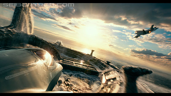 last-knight-trailer-170412-0851.jpg