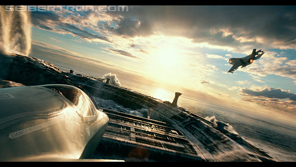 last-knight-trailer-170412-0856.jpg