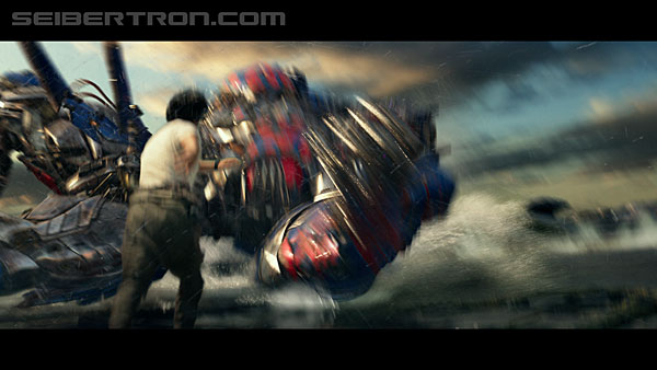 last-knight-trailer-170412-0866.jpg
