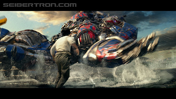 last-knight-trailer-170412-0869.jpg