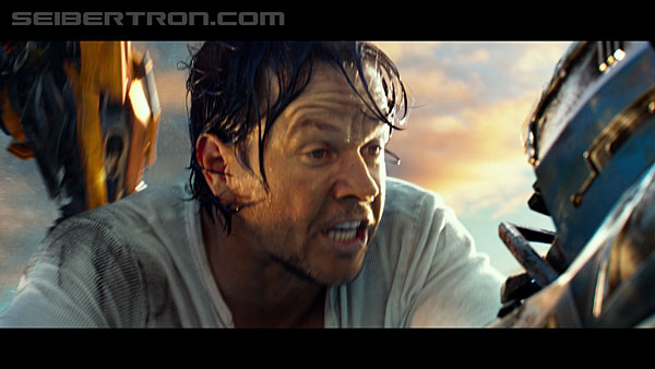 last-knight-trailer-170412-0875.jpg