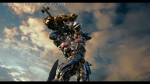 last-knight-trailer-170412-0876.jpg