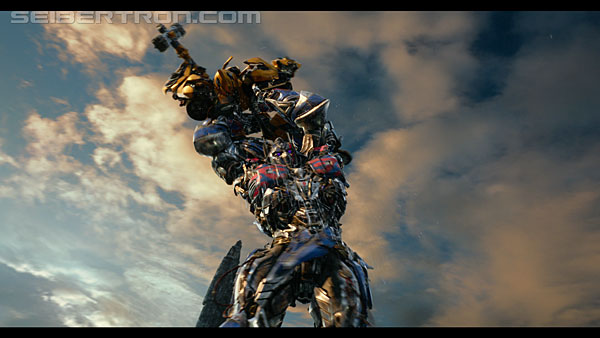 last-knight-trailer-170412-0877.jpg