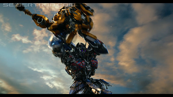 last-knight-trailer-170412-0881.jpg