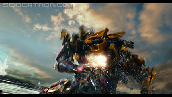 last-knight-trailer-170412-0884.jpg