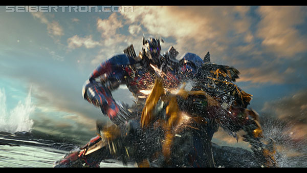 last-knight-trailer-170412-0885.jpg