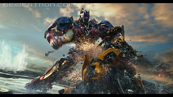 last-knight-trailer-170412-0886.jpg