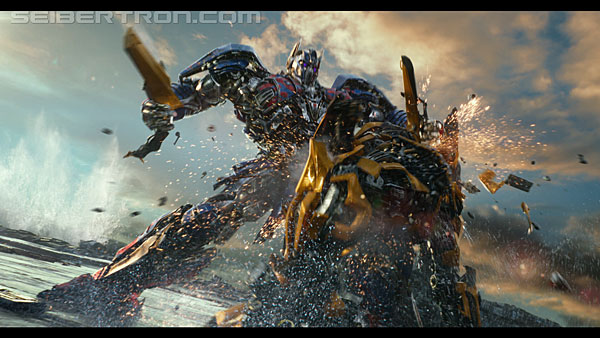 last-knight-trailer-170412-0888.jpg