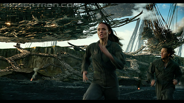 last-knight-trailer-170412-0898.jpg