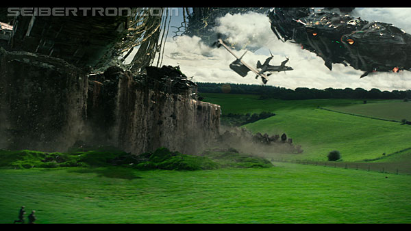 last-knight-trailer-170412-0952.jpg