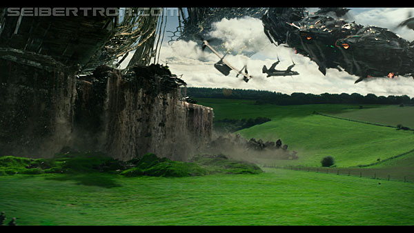 last-knight-trailer-170412-0954.jpg