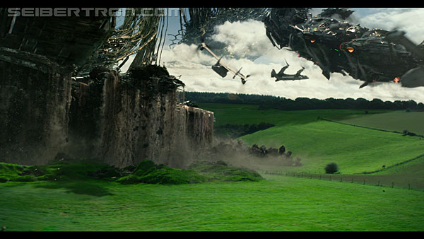 last-knight-trailer-170412-0955.jpg