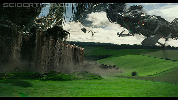 last-knight-trailer-170412-0958.jpg