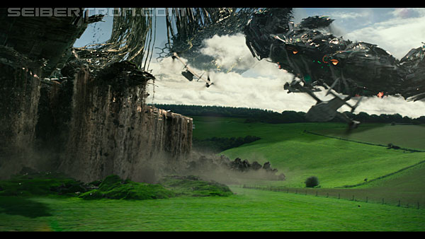 last-knight-trailer-170412-0960.jpg