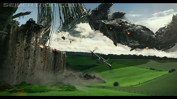 last-knight-trailer-170412-0966.jpg