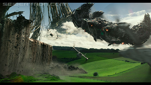 last-knight-trailer-170412-0968.jpg