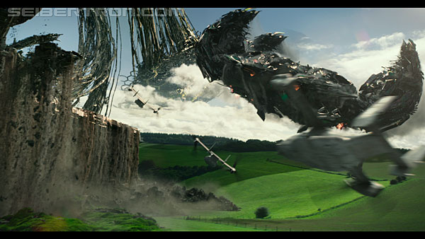 last-knight-trailer-170412-0969.jpg