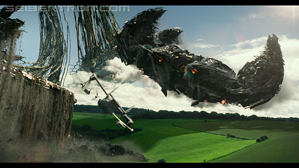 last-knight-trailer-170412-0975.jpg