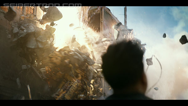 last-knight-trailer-170412-0981.jpg