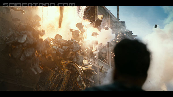 last-knight-trailer-170412-0983.jpg