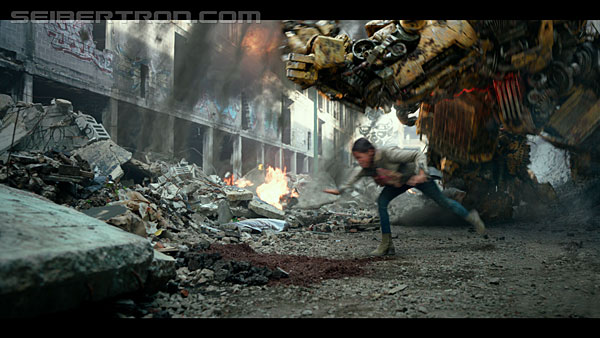 last-knight-trailer-170412-0986.jpg