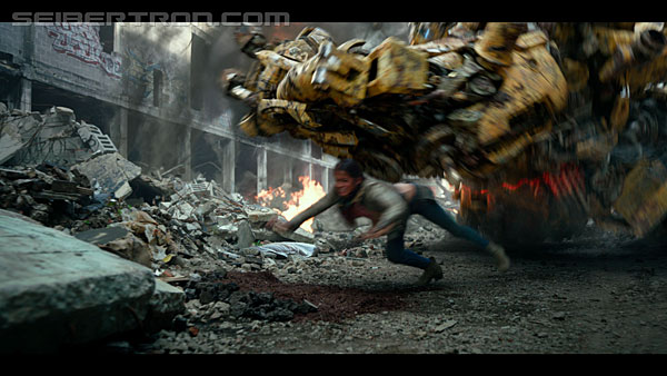 last-knight-trailer-170412-0988.jpg