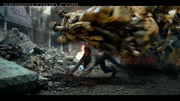 last-knight-trailer-170412-0989.jpg