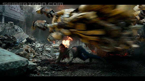 last-knight-trailer-170412-0990.jpg