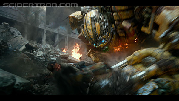 last-knight-trailer-170412-0993.jpg