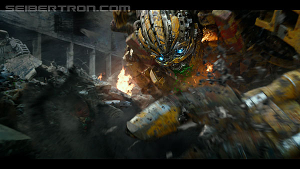 last-knight-trailer-170412-0995.jpg