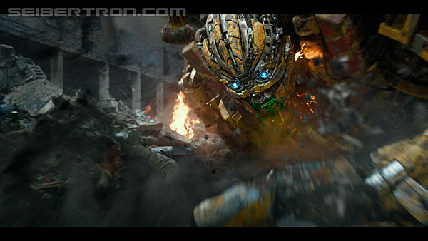 last-knight-trailer-170412-0996.jpg